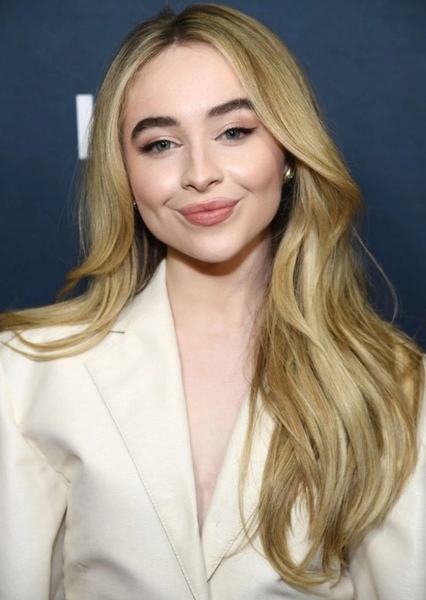 Sabrina Carpenter photo