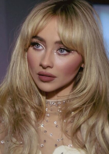 Sabrina Carpenter photo