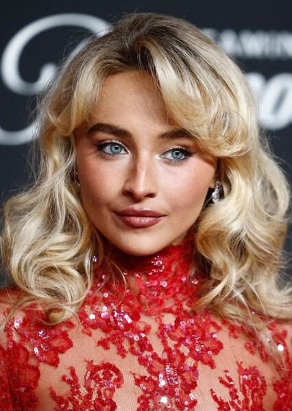 Sabrina Carpenter photo