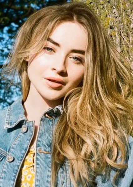 Sabrina Carpenter photo