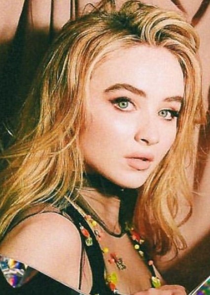 Sabrina Carpenter photo