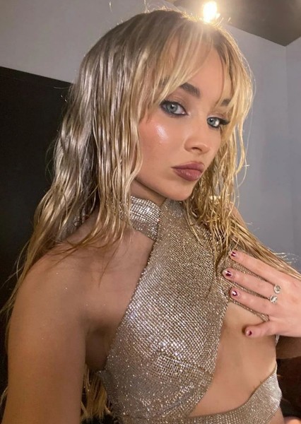 Sabrina Carpenter photo