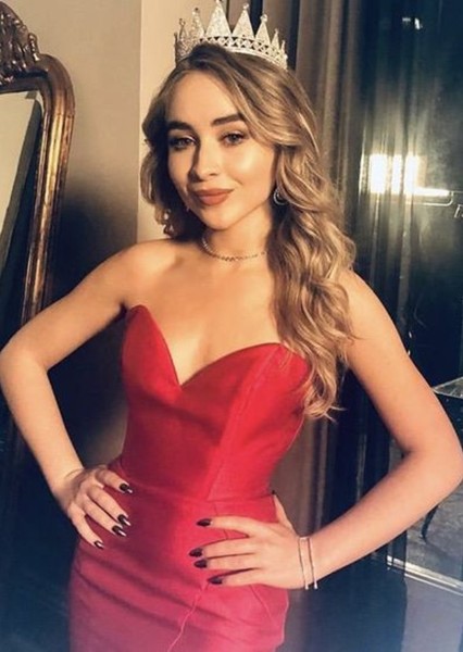 Sabrina Carpenter photo