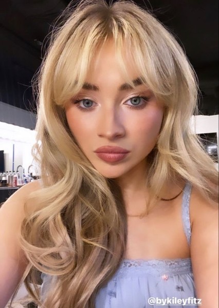 Sabrina Carpenter photo