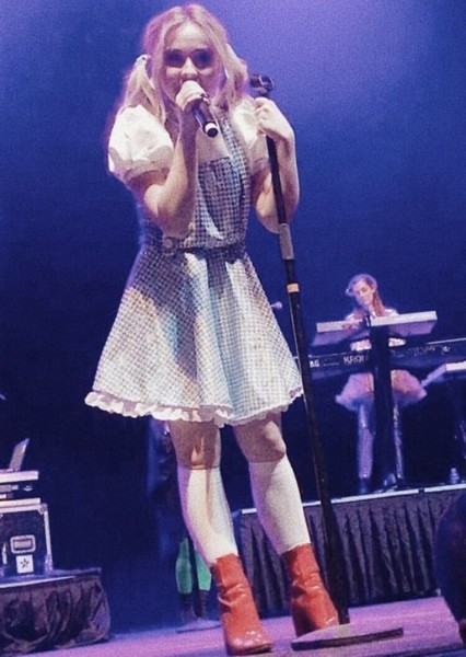 Sabrina Carpenter photo