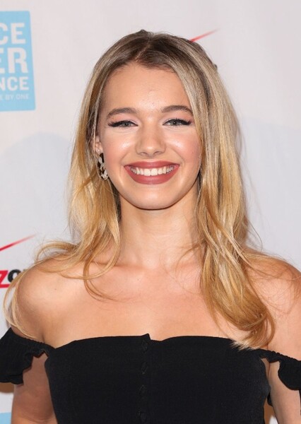 Sadie Calvano photo