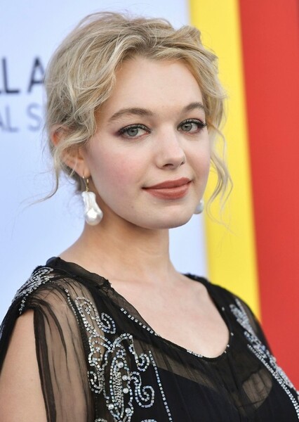 Sadie Calvano photo