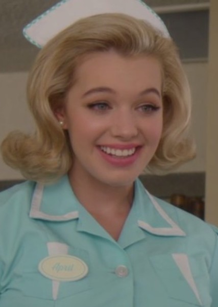 Sadie Calvano photo
