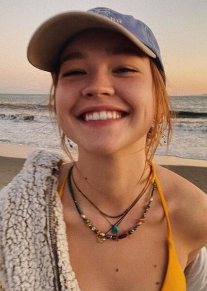 Sadie Stanley photo
