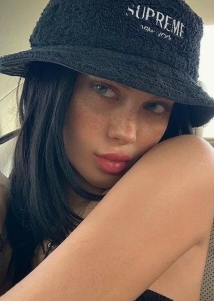 Sahar Luna photo