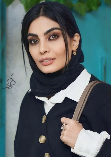 Sahra Asadollahi photo