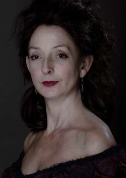 Sally Mortemore photo
