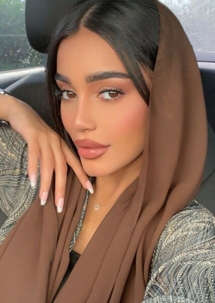 Salma Aldhmanei photo