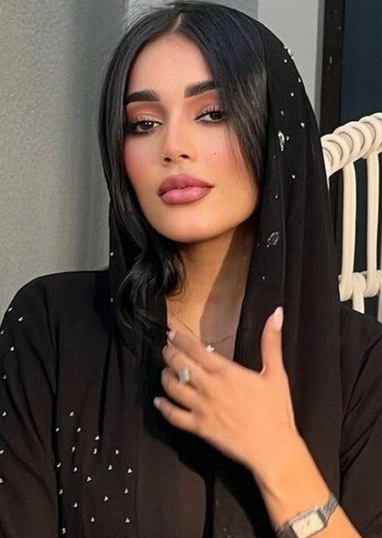 Salma Aldhmanei photo