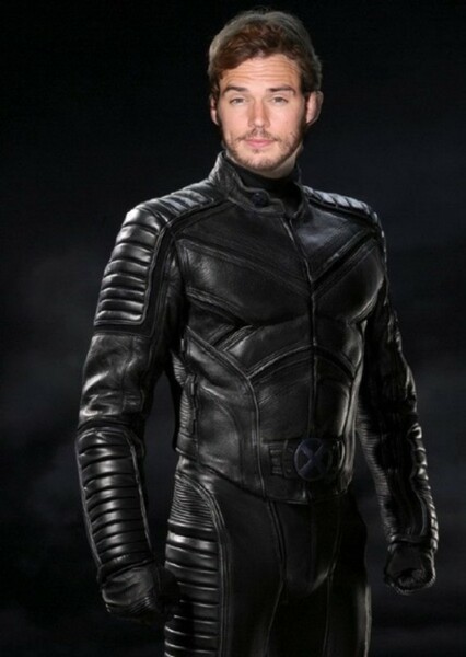 Sam Claflin photo