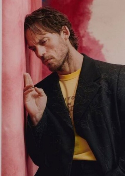 Sam Claflin photo
