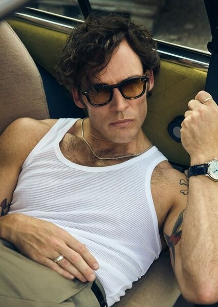 Sam Claflin photo