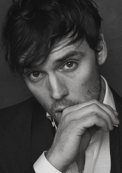 Sam Claflin photo