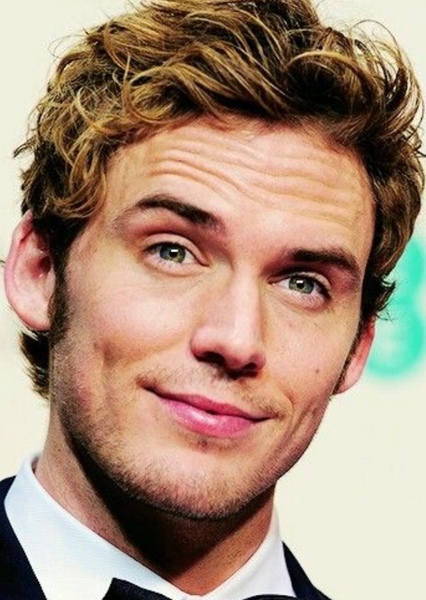 Sam Claflin photo