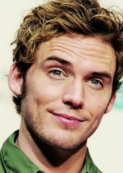 Sam Claflin photo