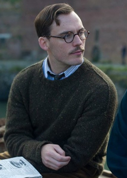 Sam Claflin photo