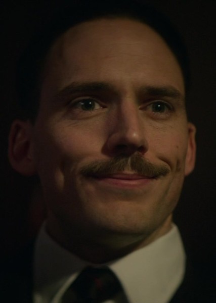 Sam Claflin photo