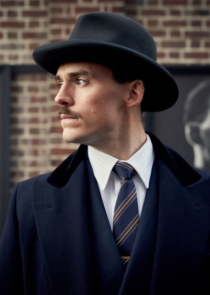 Sam Claflin photo