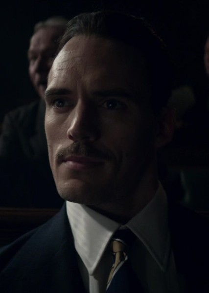 Sam Claflin photo