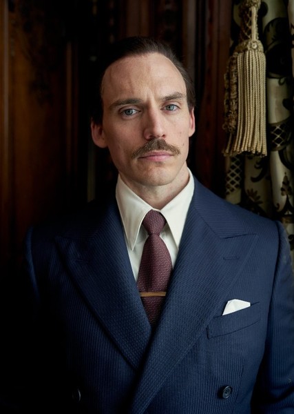Sam Claflin photo