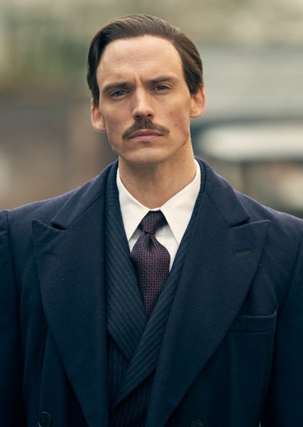Sam Claflin photo