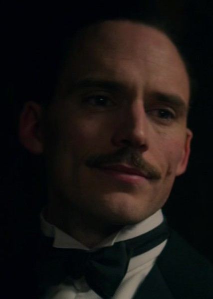 Sam Claflin photo