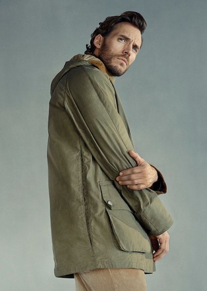 Sam Claflin photo
