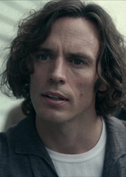 Sam Claflin photo
