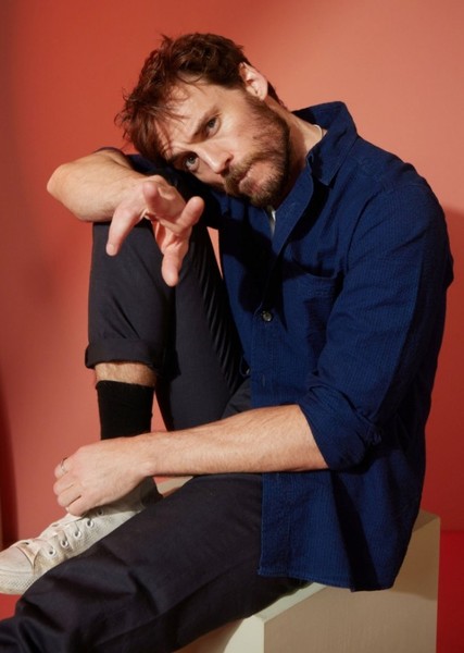 Sam Claflin photo