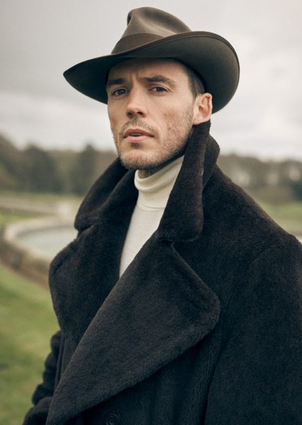 Sam Claflin photo