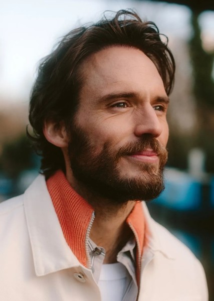 Sam Claflin photo