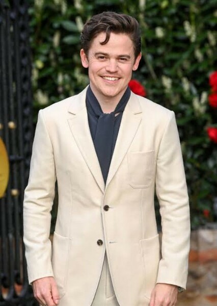 Sam Clemmett photo