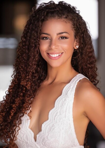 Samantha Irvin photo