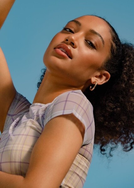 Samantha Logan photo