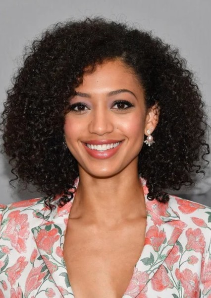 Samantha Logan photo