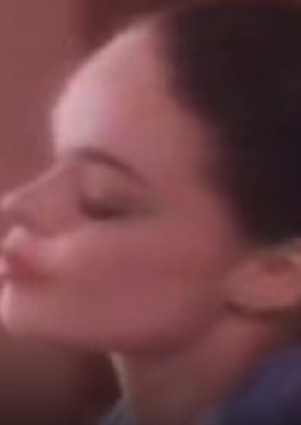 Samantha Logan photo