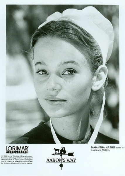Samantha Mathis photo