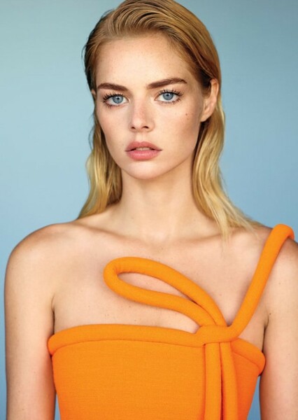Samara Weaving photo
