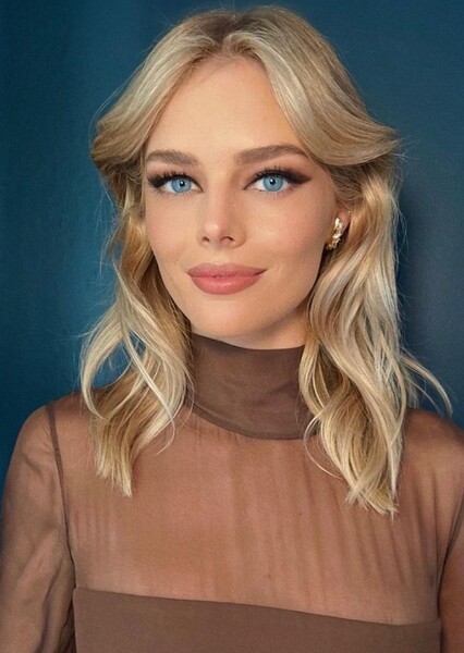 Samara Weaving photo
