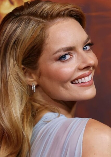 Samara Weaving photo
