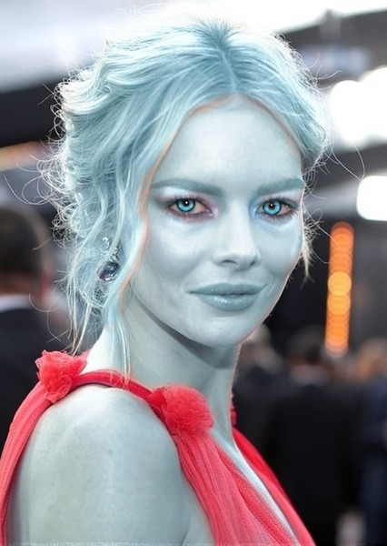 Samara Weaving photo