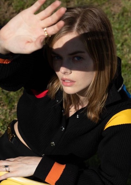 Samara Weaving photo