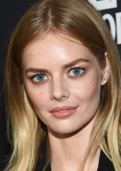Samara Weaving photo