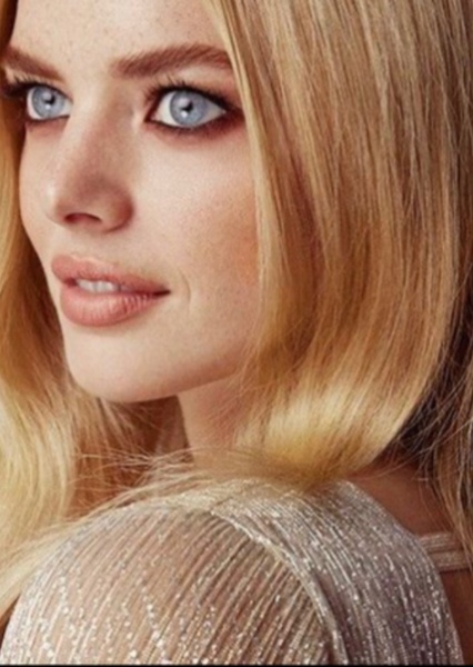 Samara Weaving aged up with CGI photo