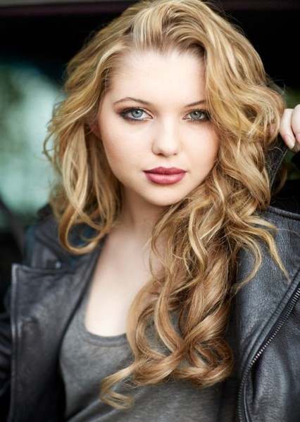 Sammi Hanratty photo